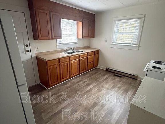 2nd image of 316 N Elm St