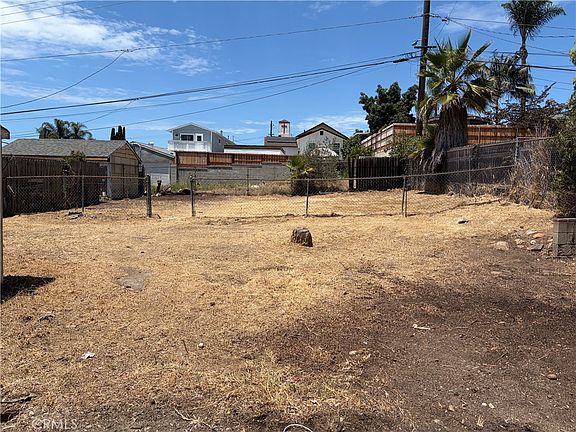 2nd image of 736 Sacramento Ave