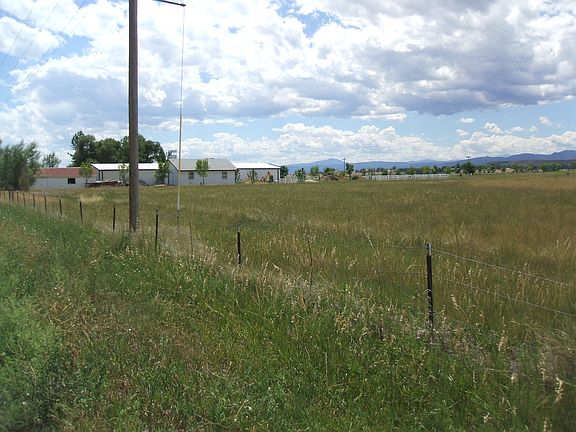 Looking south across pasture