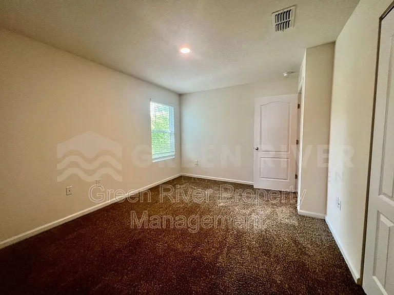 294 Aralia Ln — Photo 30
