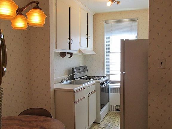 5th image of 3105 Avenue V APT 6G