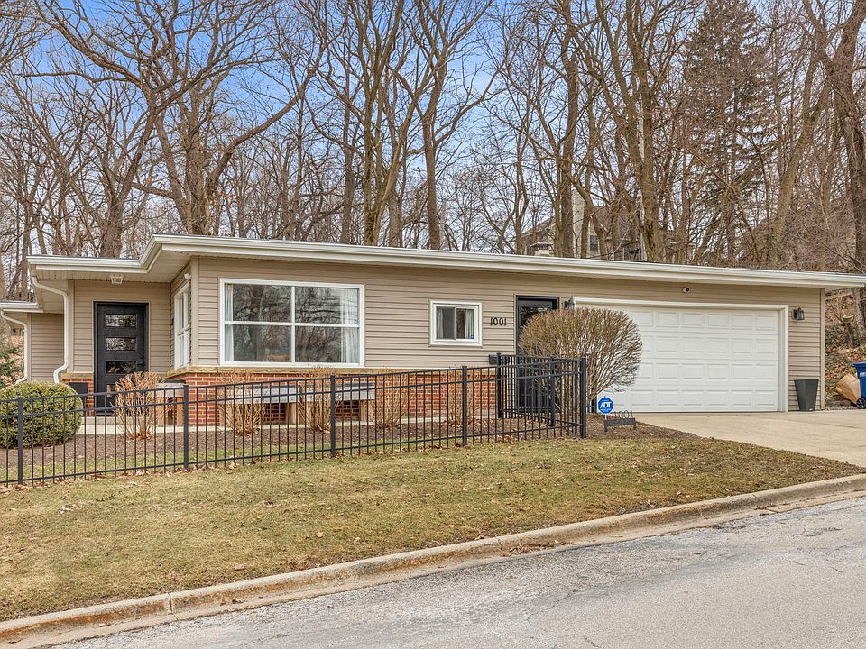 1st image of 1001 Geneva Rd