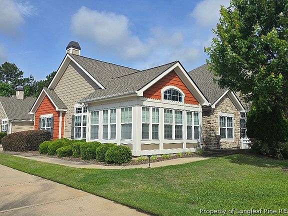 3rd image of 127 Nandina Ct