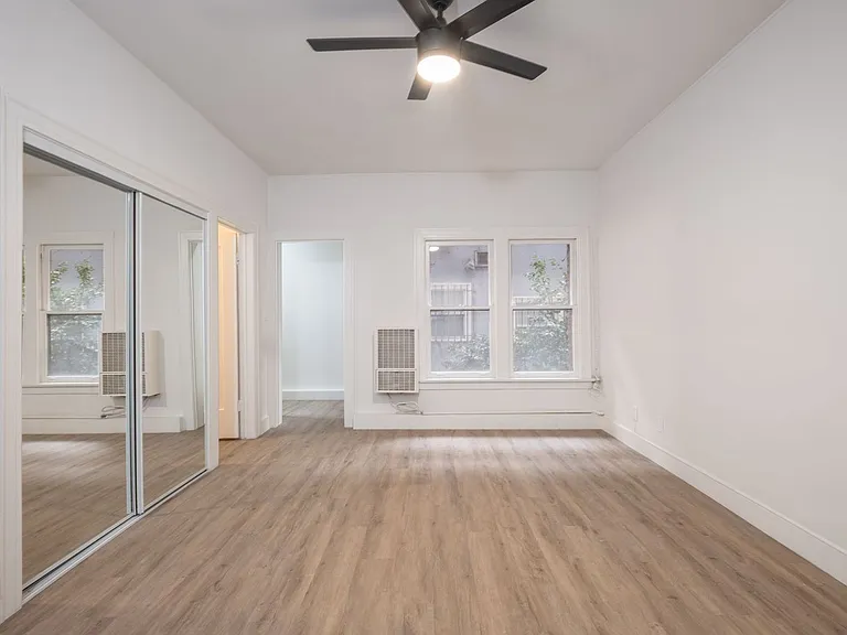 Westmore Manor | Newly Renovated Units in Heart of LA — Photo 27