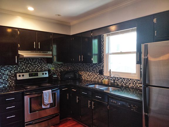 Kitchen with SS, granite 