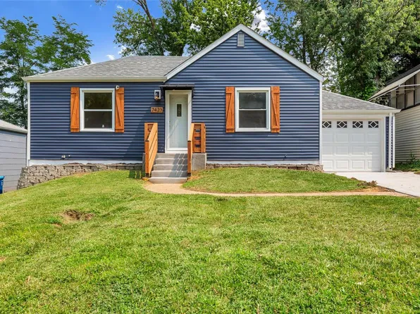 7423 Esterbrook Dr, Saint Louis, MO 63136