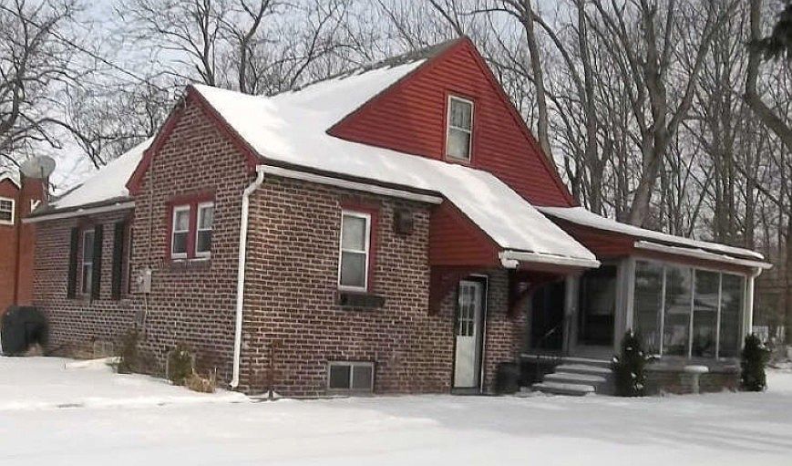 2nd image of 210 N Greenbush Rd