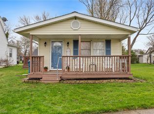 4556 Hawthorne Ave, Sheffield Lake, OH