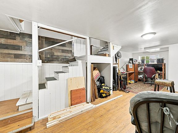 5th image of 320 Howard St