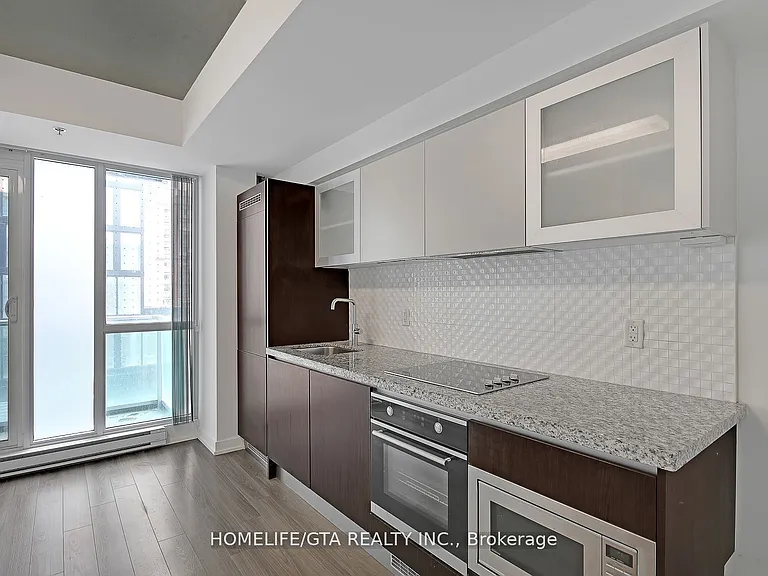 220 George St #506 — Photo 11