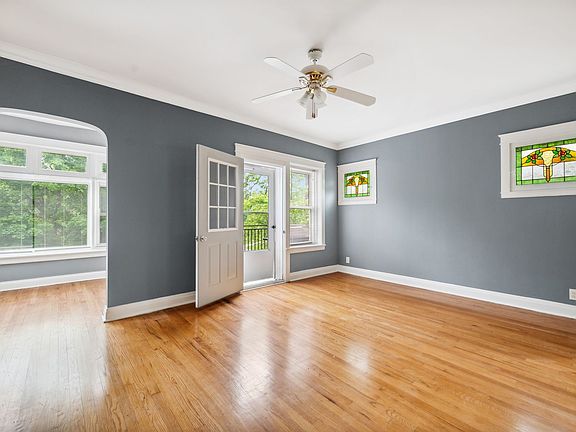 3rd image of 5353 W Belle Plaine Ave #2W