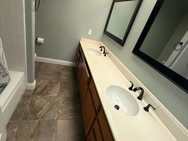 Deaver Dr — Photo 2