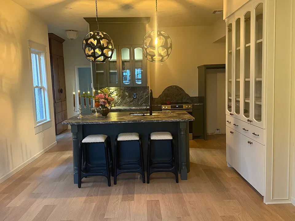 133 NW 16th St