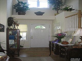 2nd image of 627 Main St