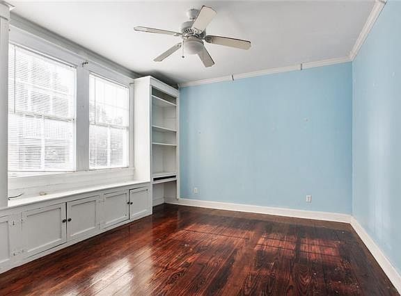 4th image of 4609 S Prieur St
