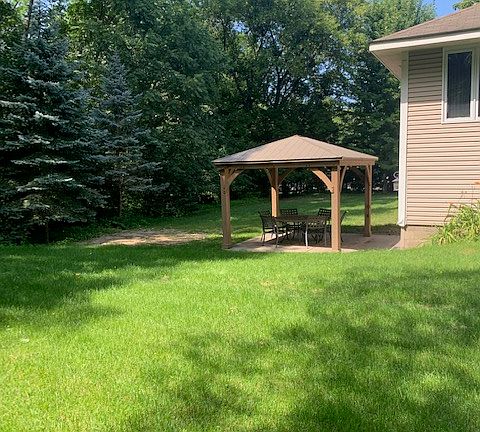 Private wooded setting.