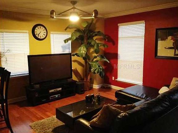 2nd image of 3230 Marcellus Cir