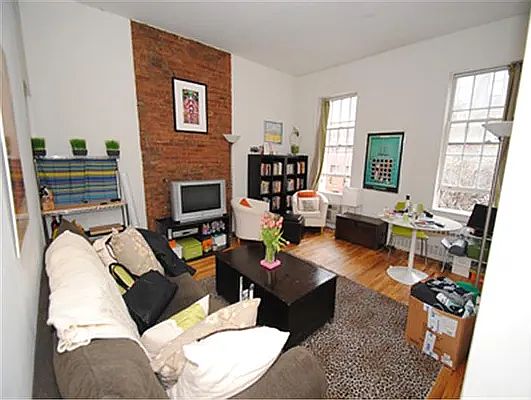 4th image of 228 W 15th St APT 3A