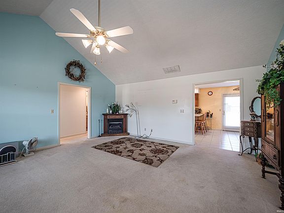 3rd image of 634 Lancelot Dr