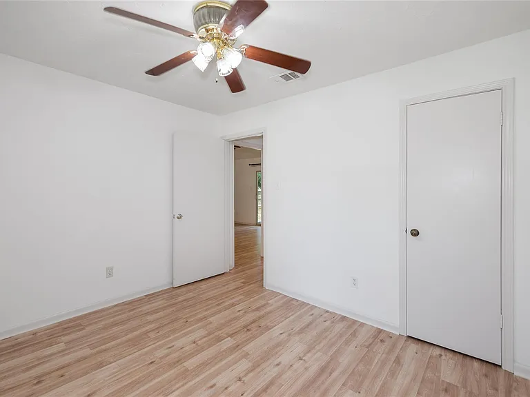 1 Ollerton Dr — Photo 22