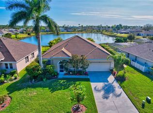 8040 Liriope Loop, Lehigh Acres, FL 33972