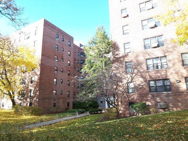1st image of 465 E Lincoln Ave APT 110