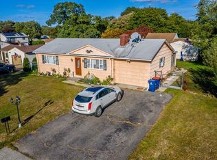 292 Upland St, New Bedford, MA 02745