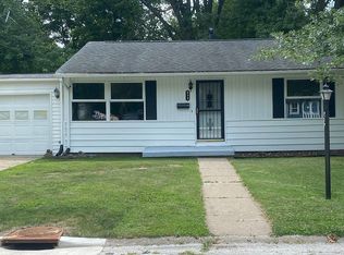 217 W Woodbury St, Macomb, IL 61455