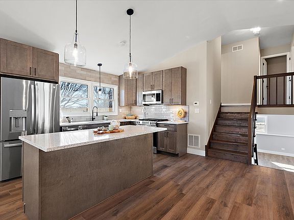 4th image of 17212 Cottage Ct