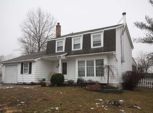 33 Lamppost Ln, Somerdale, NJ 08083