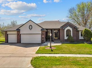 126 S Lakeside Dr, Andover, KS 67002