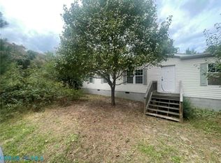 1081 Horn Harbor Ave, New Pt, VA 23125