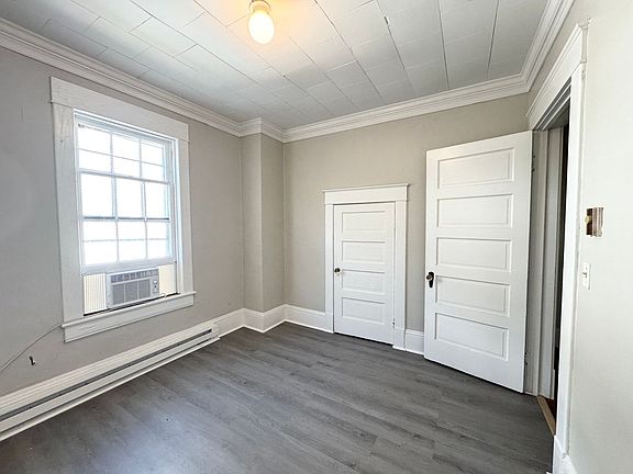 5th image of 207 E Burgess St #A