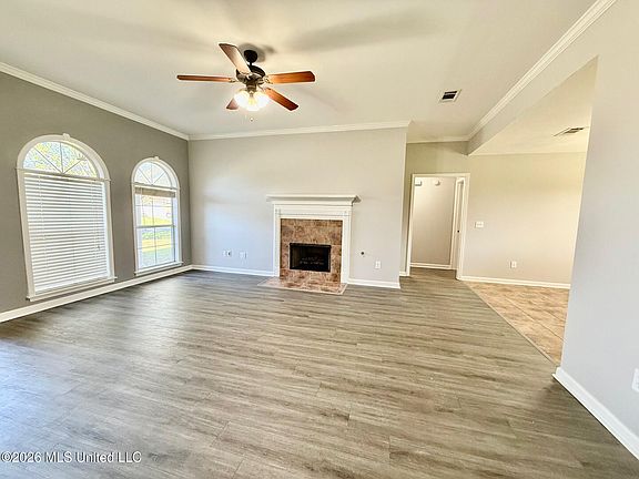 4th image of 500 Ridgeway Dr