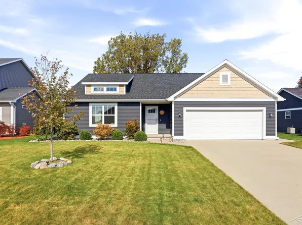 9130 Brook Hollow Ln, Freeland, MI 48623