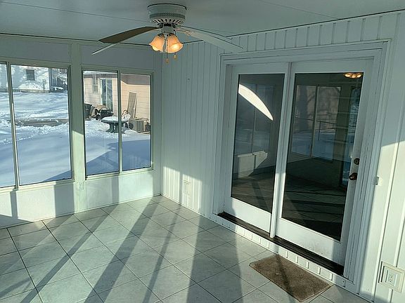 4th image of 2515 Garden Ave