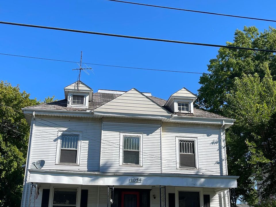 1st image of 1054 W 9th St