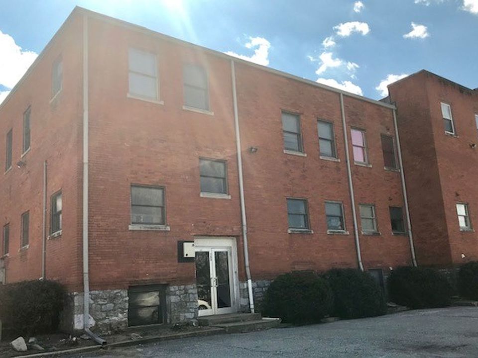 1st image of 153 E High St APT 201