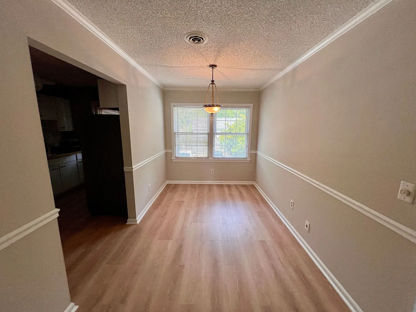 Rosewood condo — Photo 4