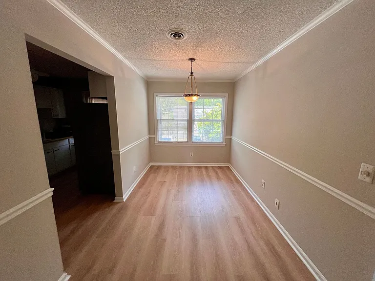 21 Cavalier Ct #D — Photo 4