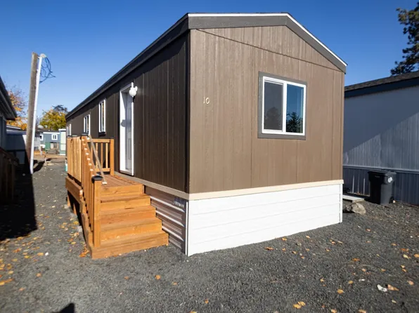 840 W 1st St Trailer 10, Cheney, WA 99004
