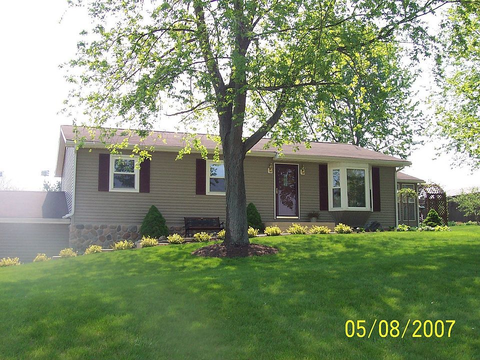 2nd image of 6615 N Mayne Rd