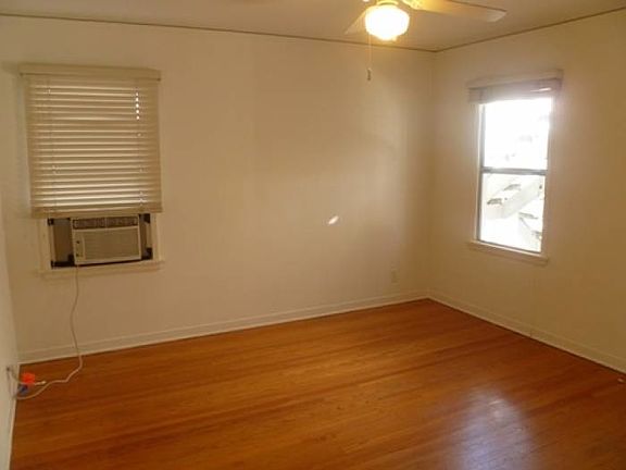 5th image of 769 E Doran St