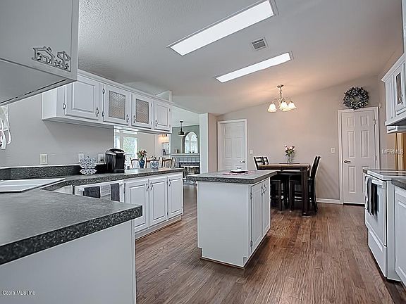 5th image of 10211 SE 130th St