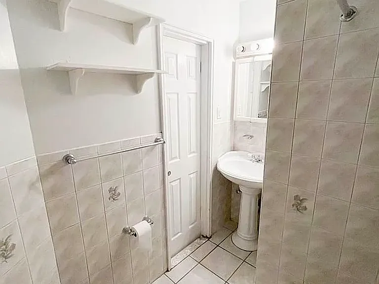 430 E 83rd St #2D — Photo 10