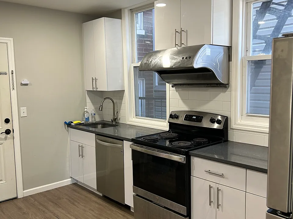 231 Avenue E #3F