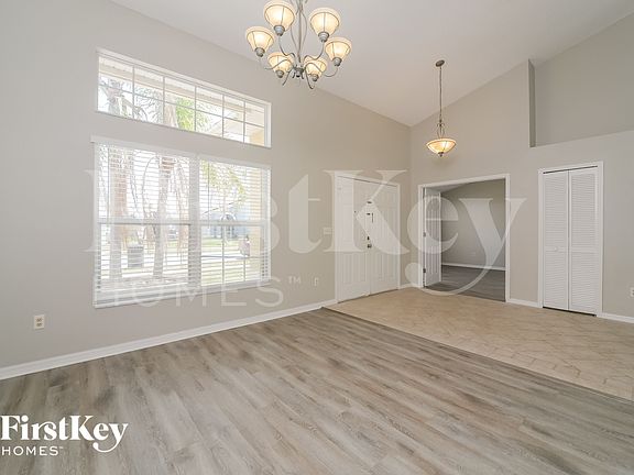 5th image of 2841 Picadilly Cir