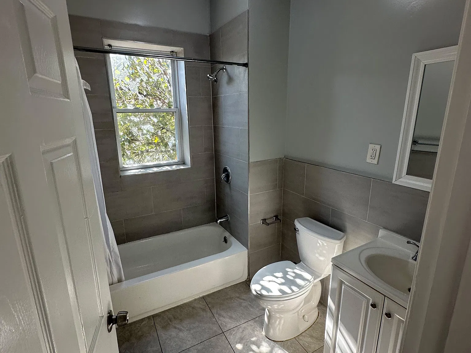1 bed, $1,550 — Photo 4