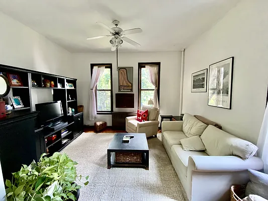 Rented by Compass | media 9