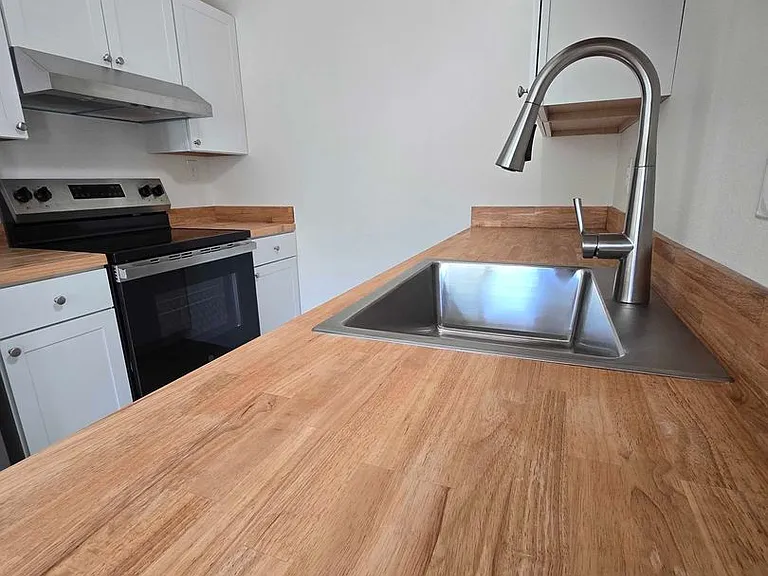 Baker Vista Apartments — Photo 17